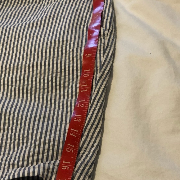 🎉 5/$15 🎉 Cynthia Rowley Walking Shorts (8) - Picture 12 of 14